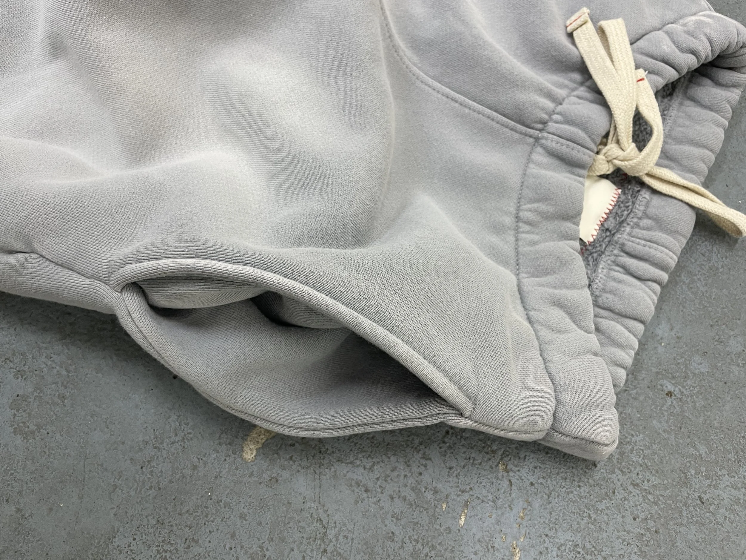 MOOJI SWEATS 01 AGED GREY — MOOJIMOOJI